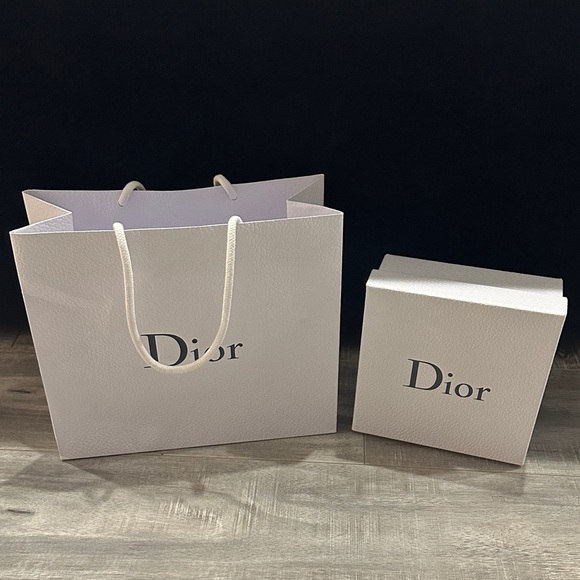 Dior Other - Dior Elegant White shopping Bag and Box Set